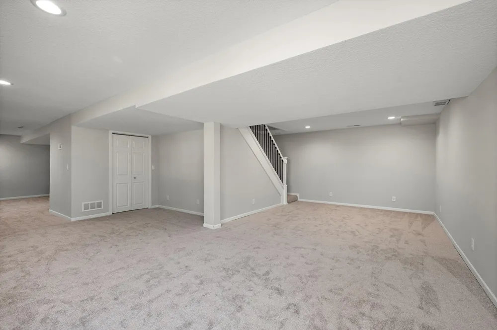 12070 Meadowlark Court Maple Grove, MN 55369