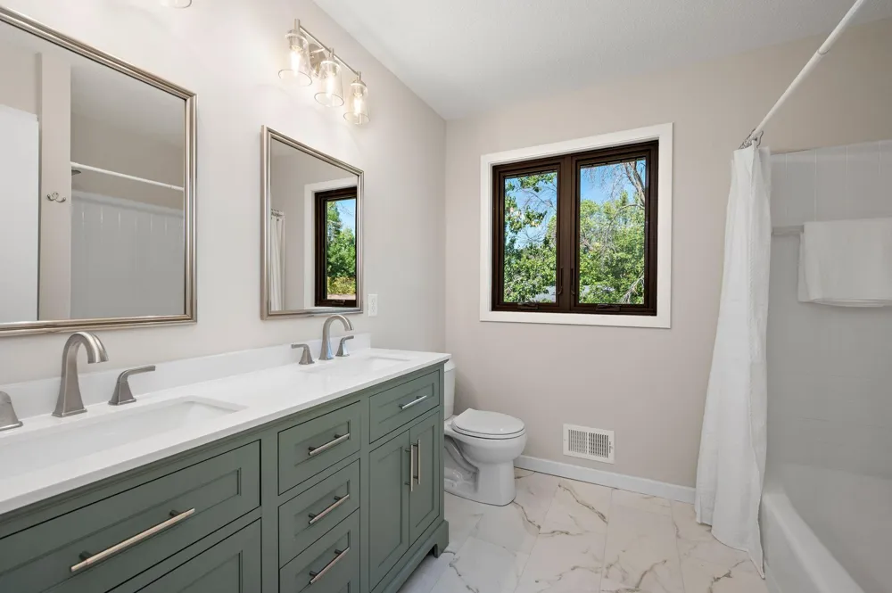 12070 Meadowlark Court Maple Grove, MN 55369