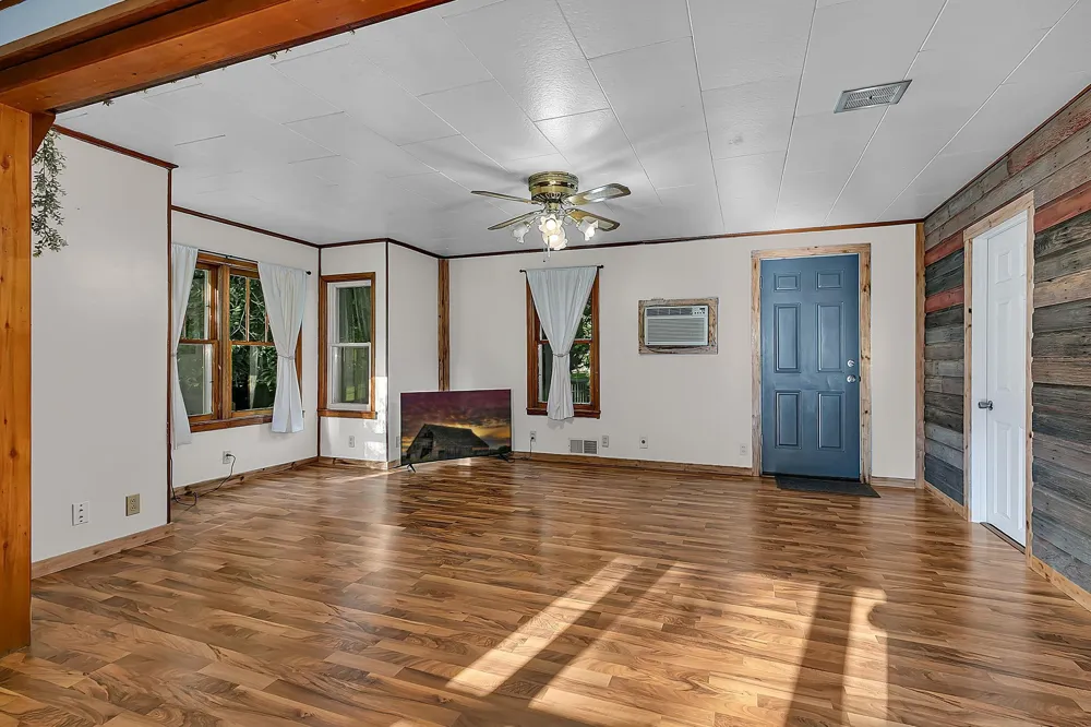2615 155th Avenue Clear Lake, MN 55319
