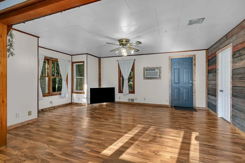 2615 155th Avenue Clear Lake, MN 55319