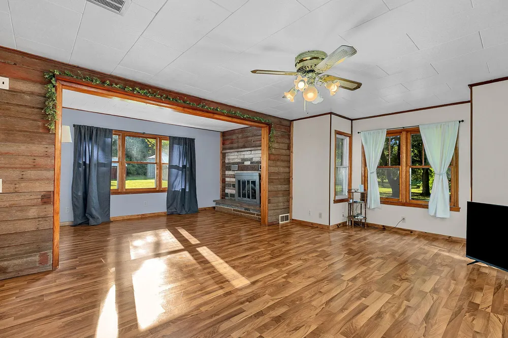 2615 155th Avenue Clear Lake, MN 55319