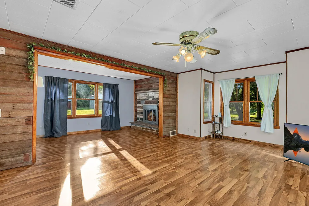 2615 155th Avenue Clear Lake, MN 55319