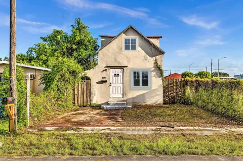1713 NW 76th Terrace
