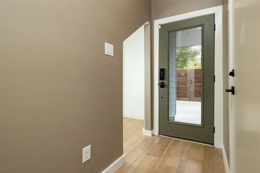 2118 Carroll Avenue #101 Dallas, TX 75204
