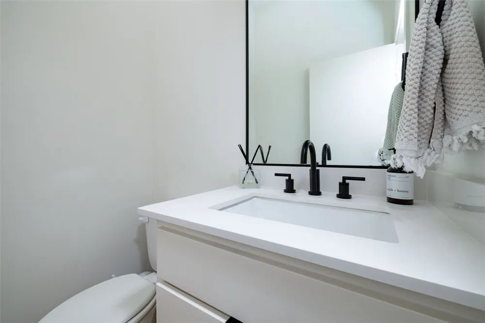 2118 Carroll Avenue #101 Dallas, TX 75204