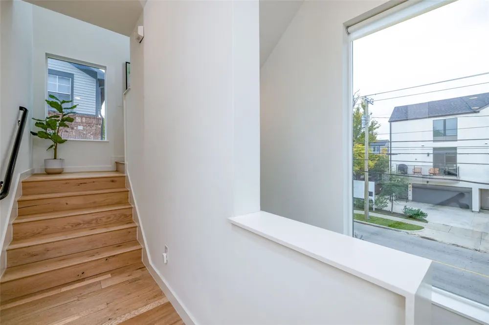 2118 Carroll Avenue #101 Dallas, TX 75204