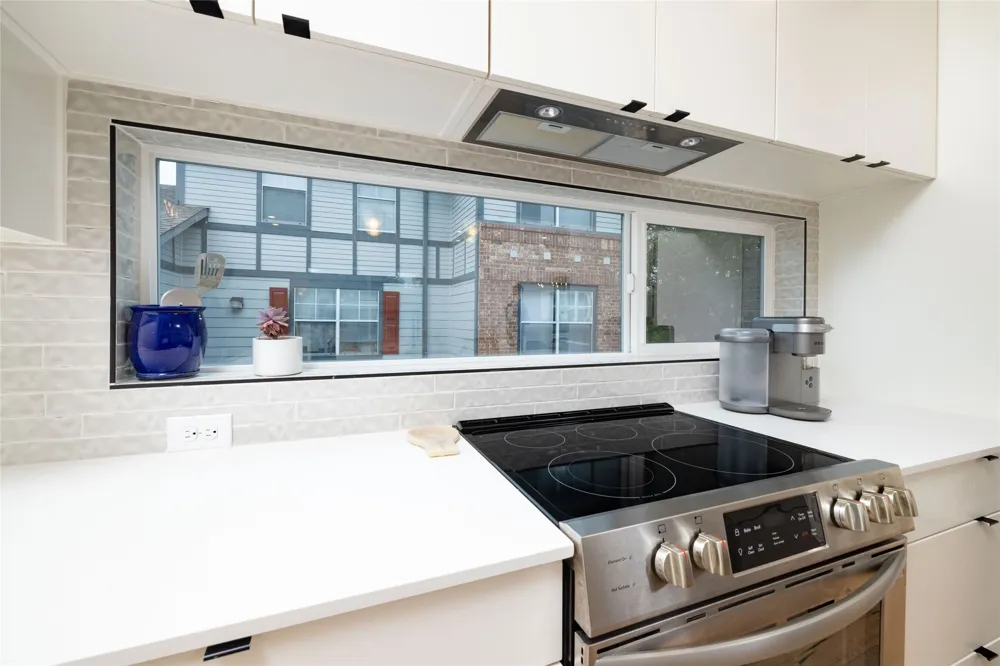 2118 Carroll Avenue #101 Dallas, TX 75204