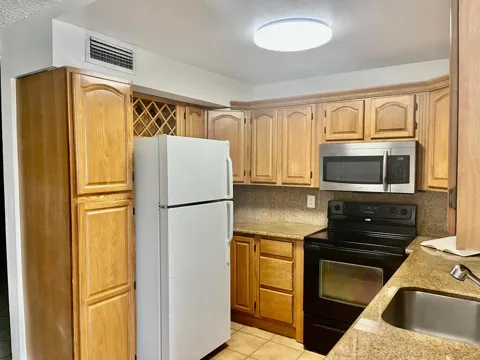 15385 S Dixie Highway #12