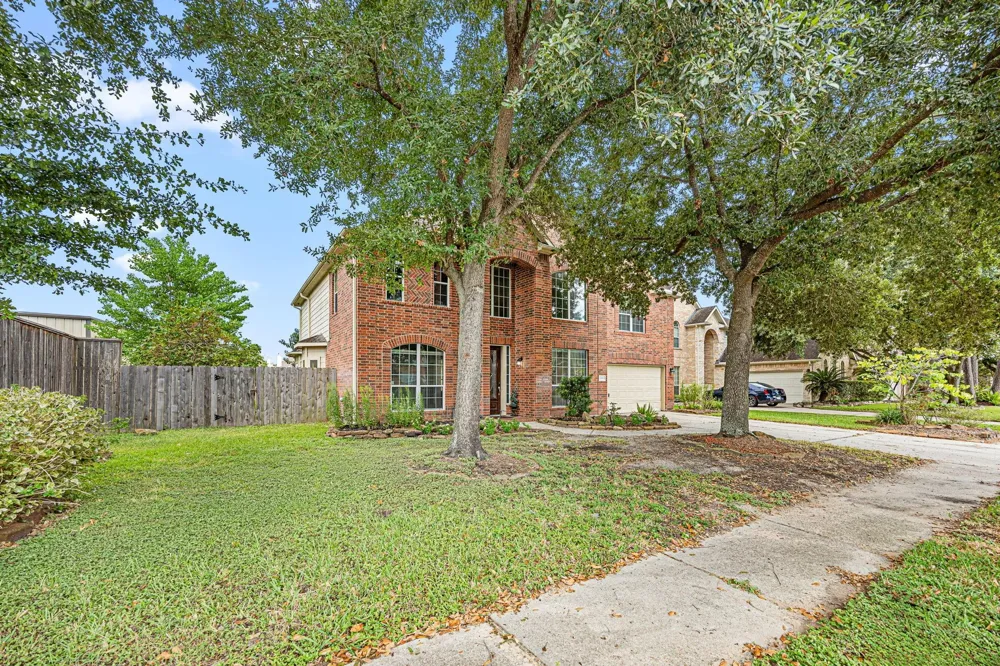 25993 Royal Emerald Ln Kingwood, TX 77339