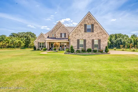 363 Cedar Crest Cove