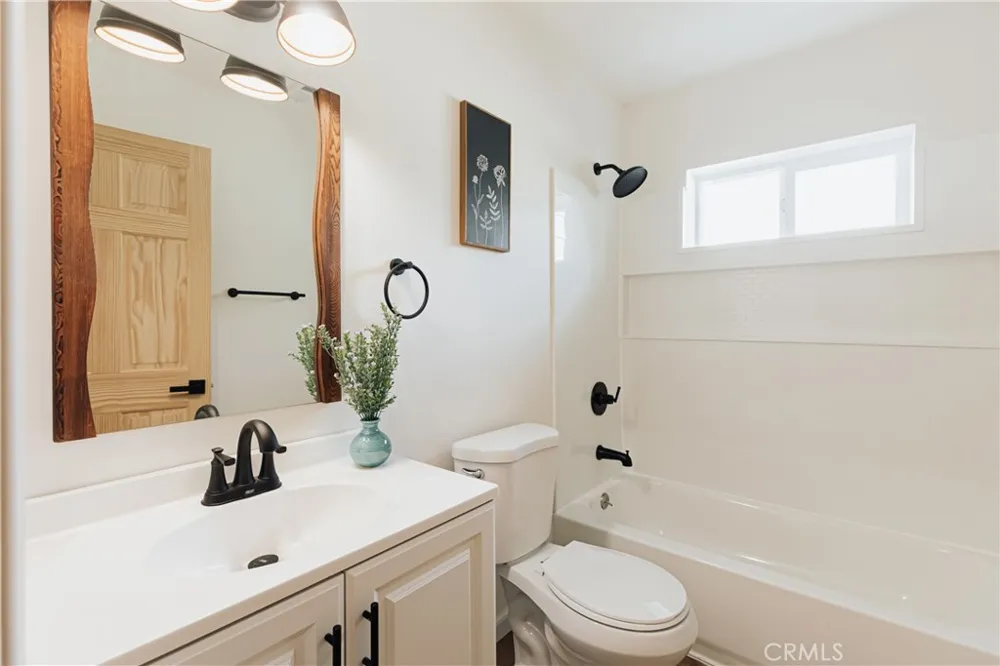 630 Victoria Sugarloaf, CA 92386
