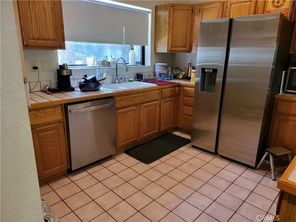 24812 Lake Gregory Crestline, CA 92325
