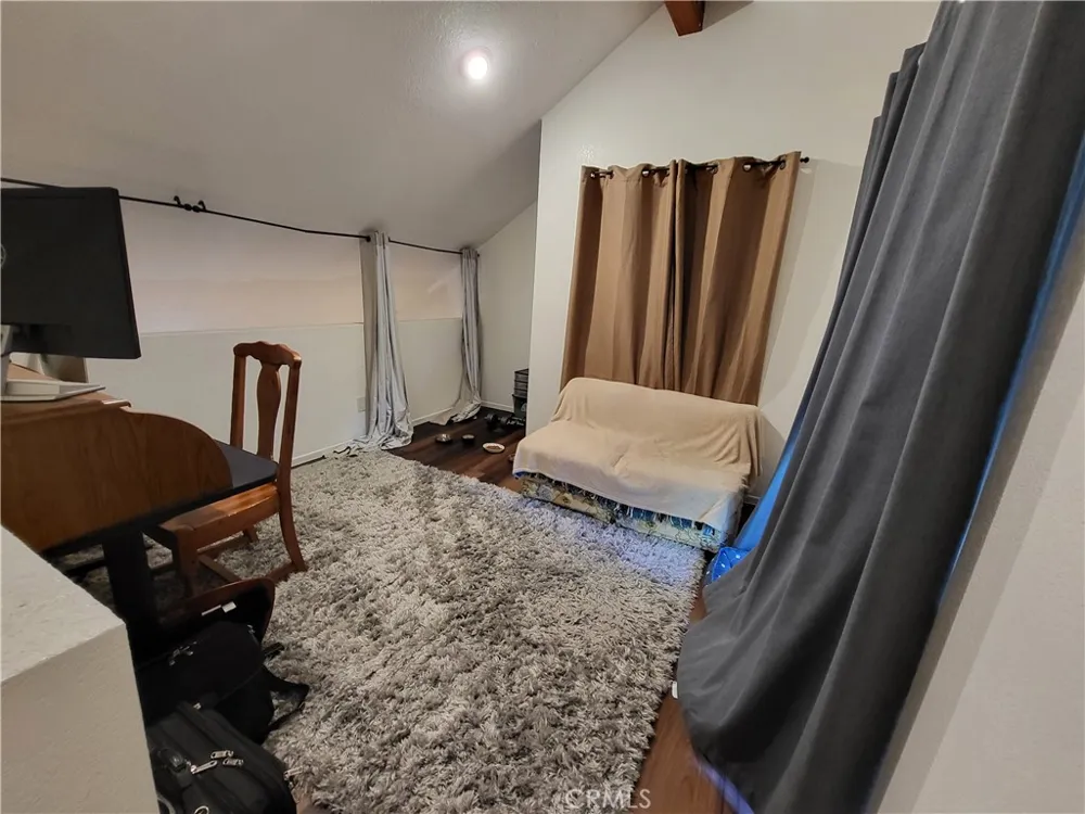 24812 Lake Gregory Crestline, CA 92325