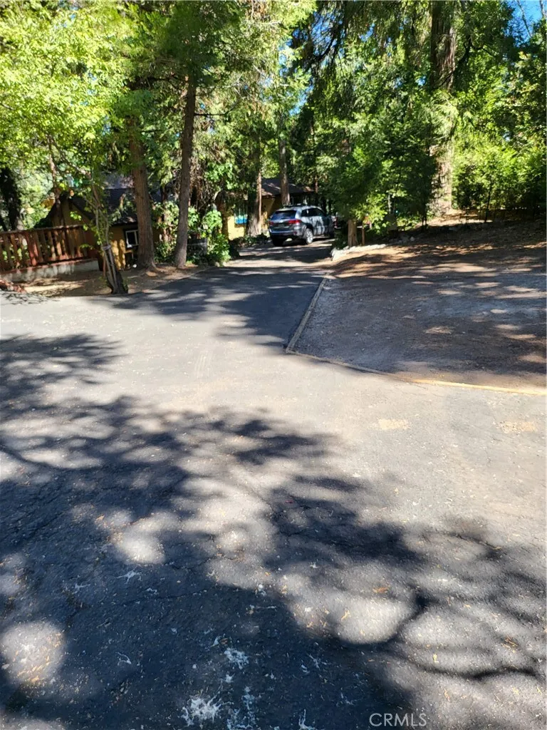 24812 Lake Gregory Crestline, CA 92325