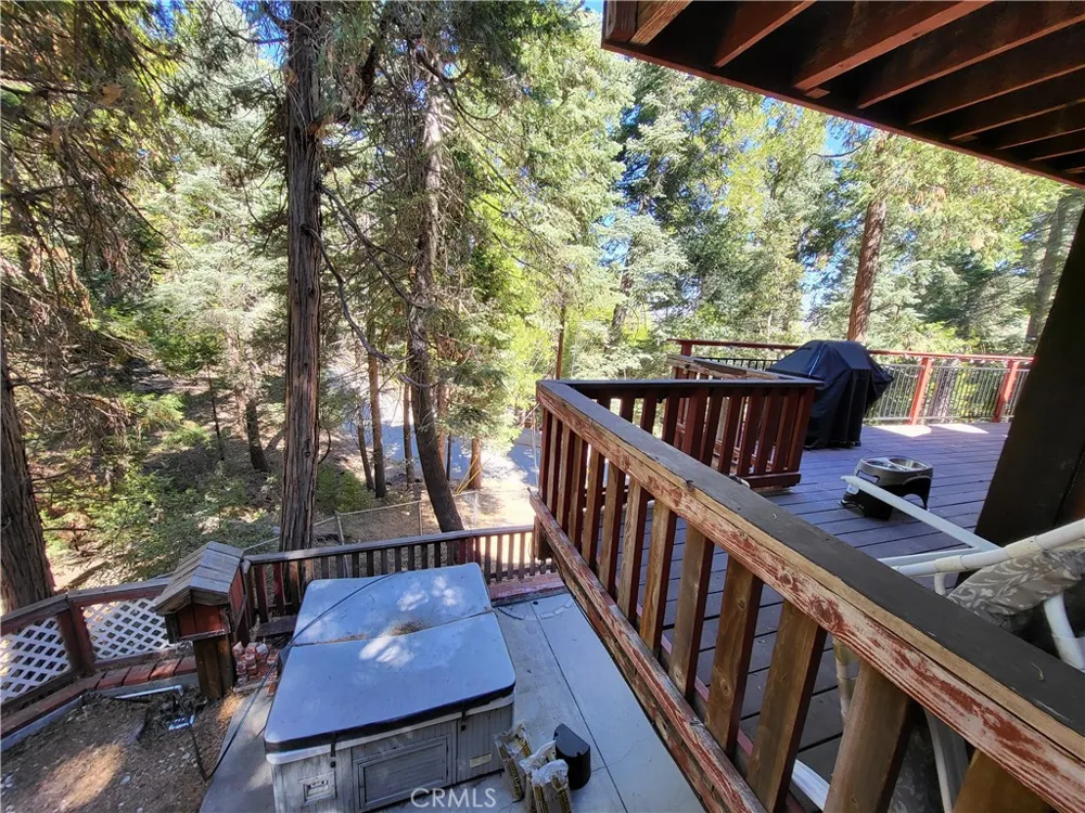24812 Lake Gregory Crestline, CA 92325