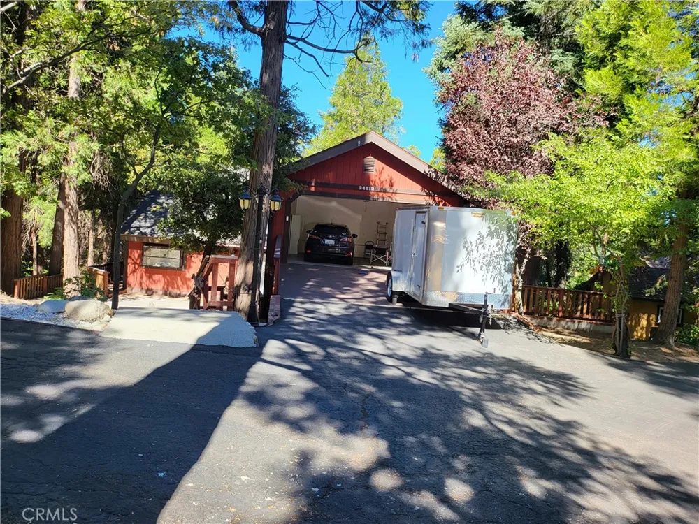 24812 Lake Gregory Crestline, CA 92325