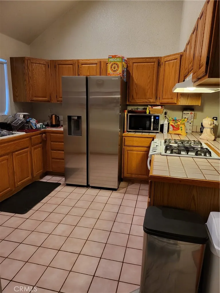 24812 Lake Gregory Crestline, CA 92325