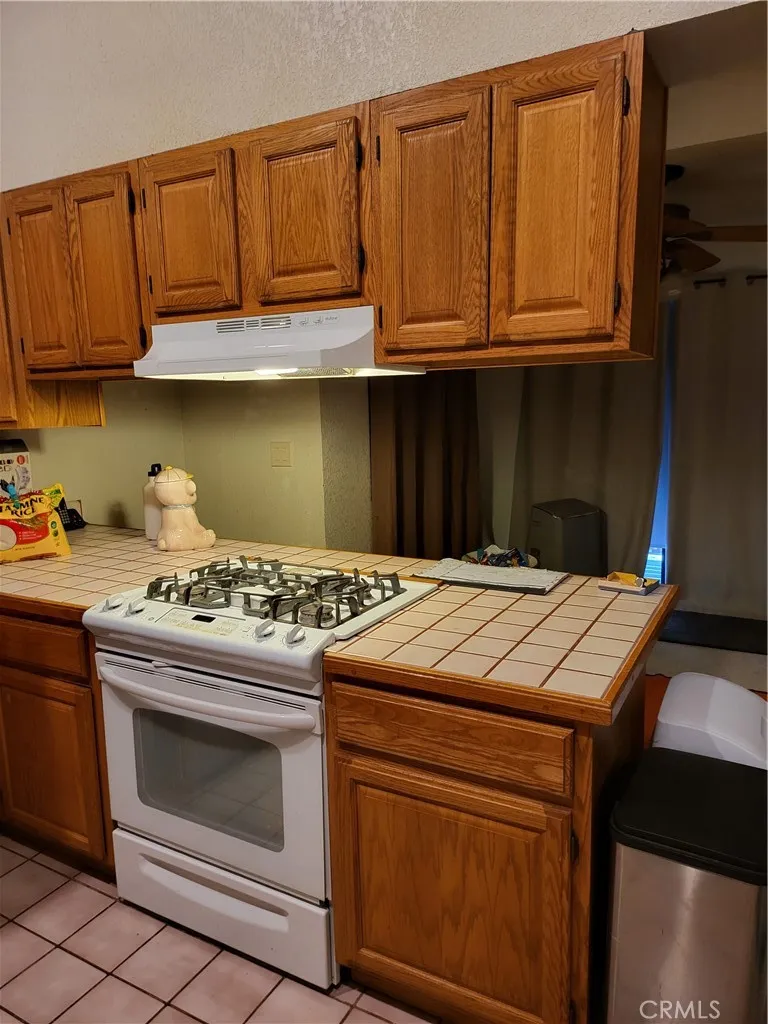 24812 Lake Gregory Crestline, CA 92325