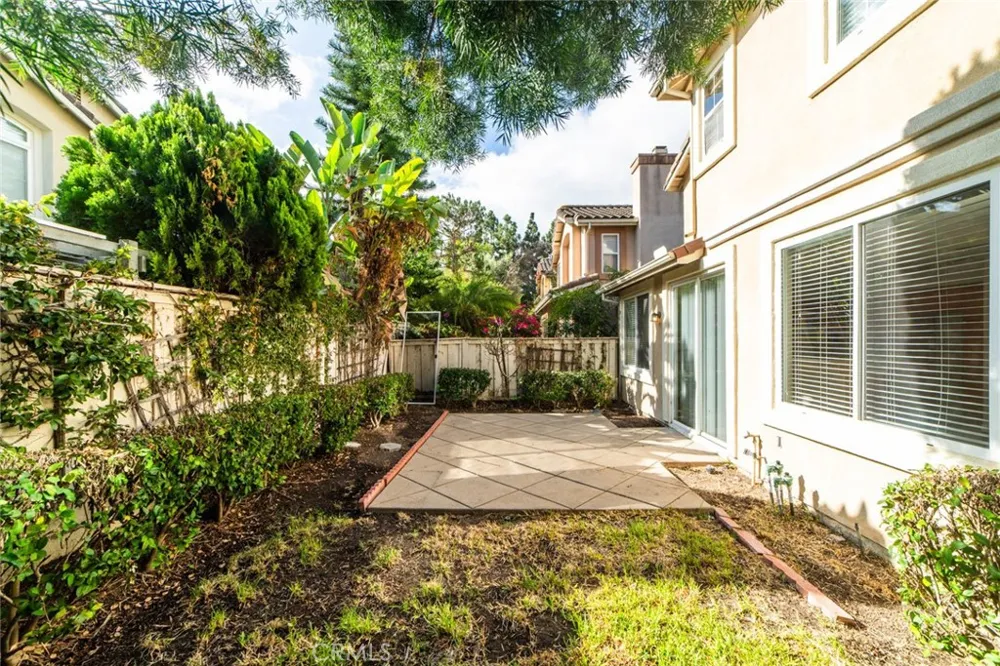 12 Santa Monica Irvine, CA 92606