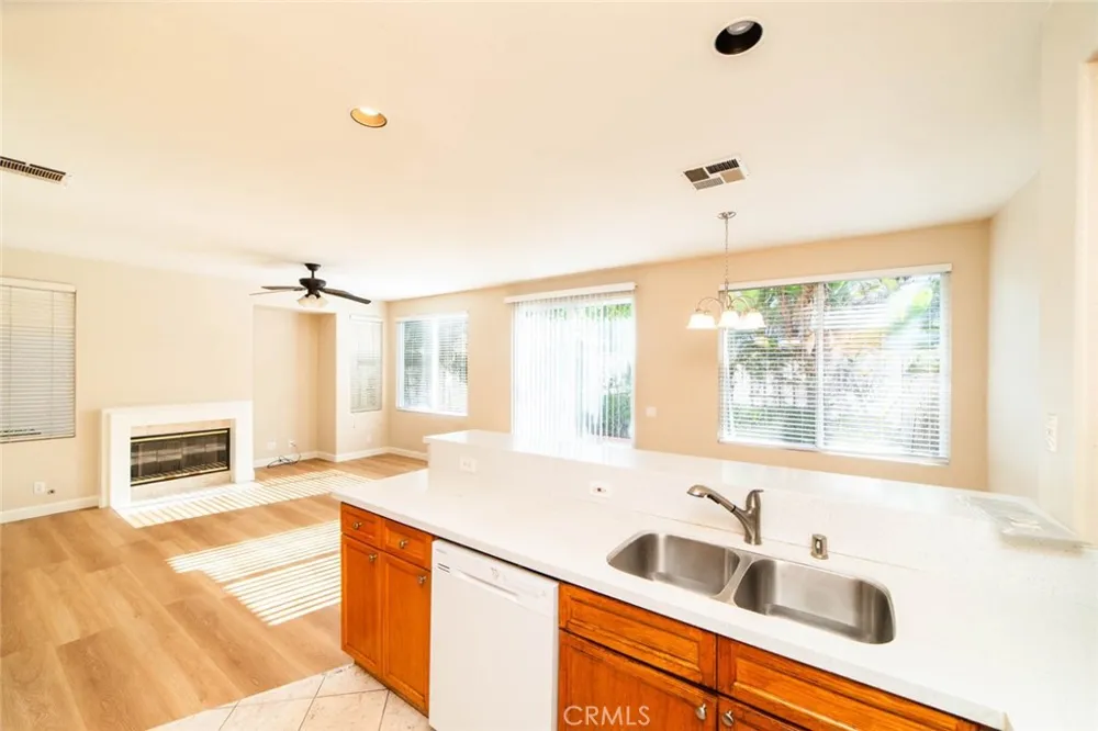 12 Santa Monica Irvine, CA 92606