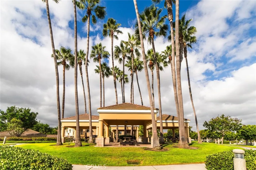 12 Santa Monica Irvine, CA 92606