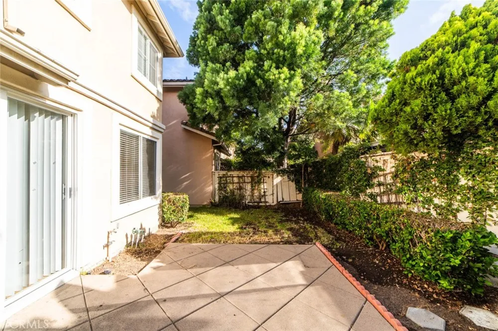 12 Santa Monica Irvine, CA 92606