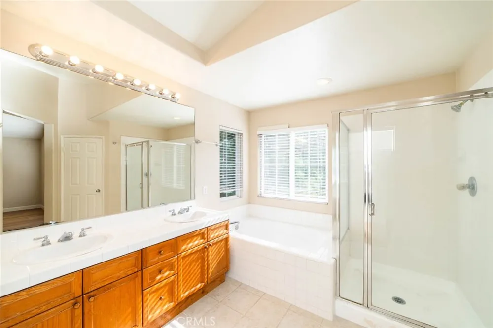 12 Santa Monica Irvine, CA 92606