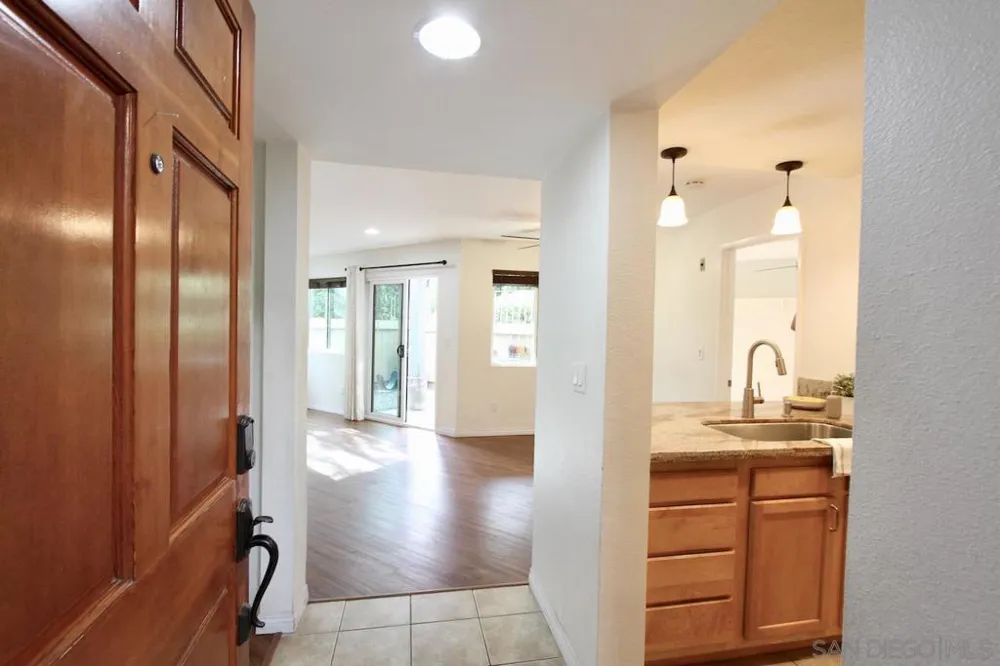 3021 Golden Oak Way Spring Valley, CA 91978