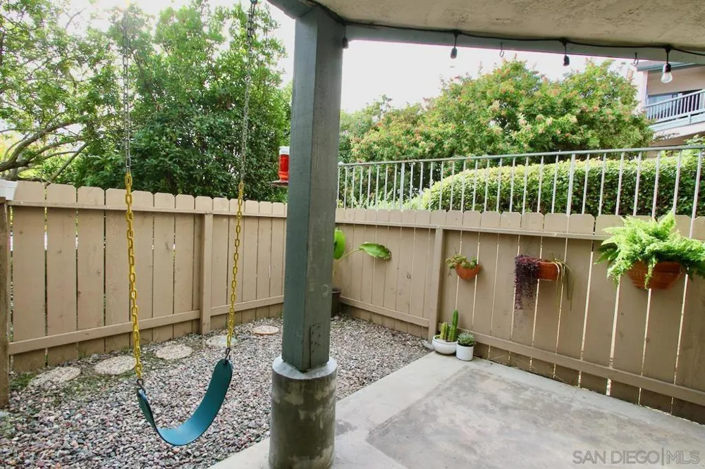 3021 Golden Oak Way Spring Valley, CA 91978