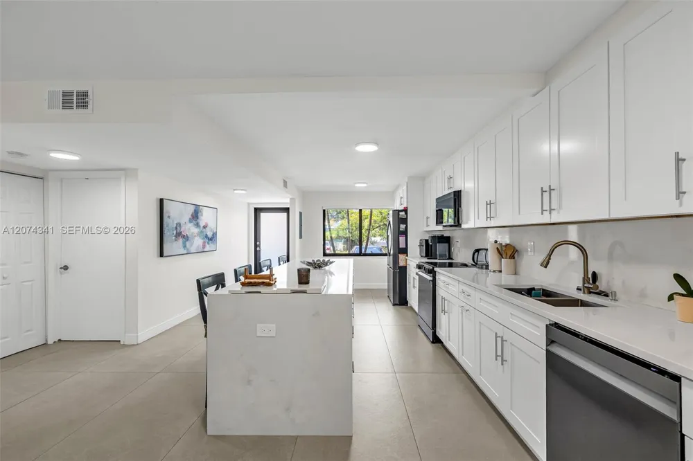 2606 NW 104th Ave #102 Sunrise, FL 33322