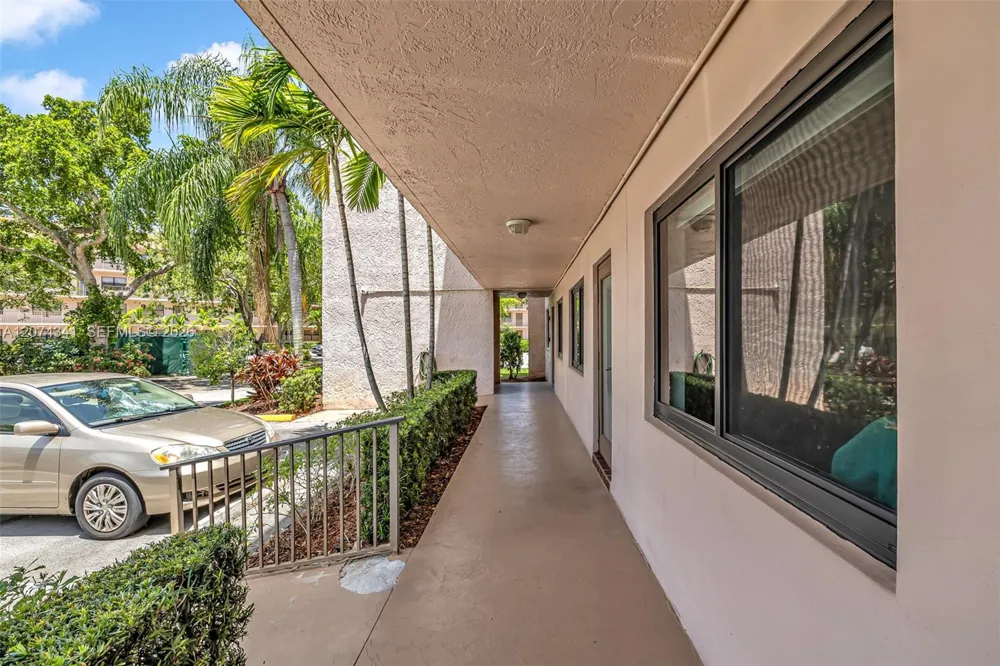 2606 NW 104th Ave #102 Sunrise, FL 33322