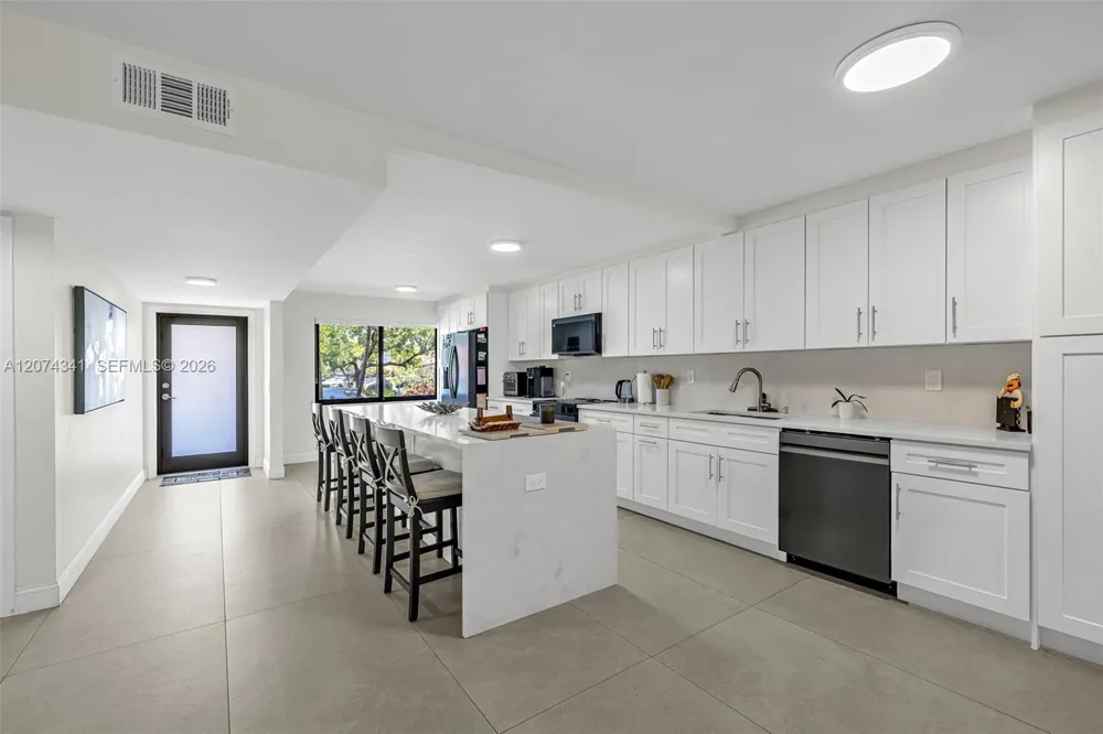 2606 NW 104th Ave #102 Sunrise, FL 33322