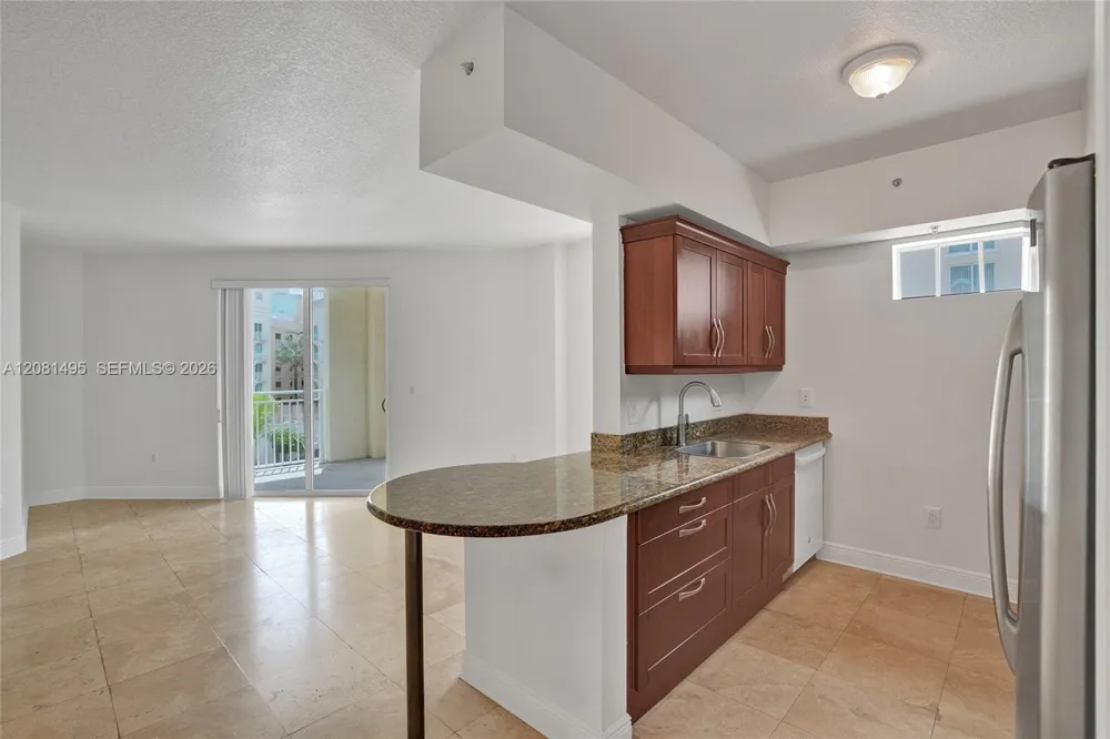 7275 SW 90th St #C410 Miami, FL 33156