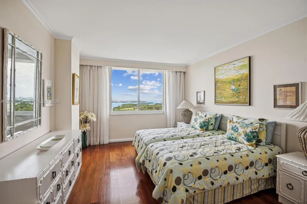 500 Bayview Dr #2122 Sunny Isles Beach, FL 33160