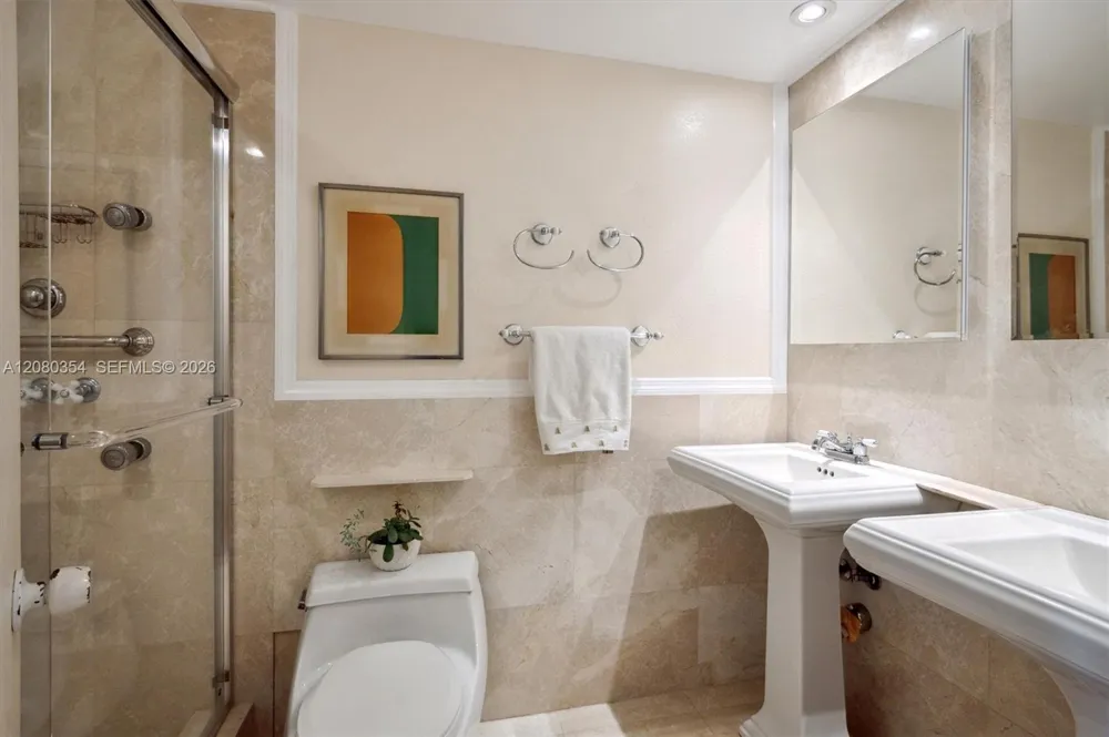 500 Bayview Dr #2122 Sunny Isles Beach, FL 33160