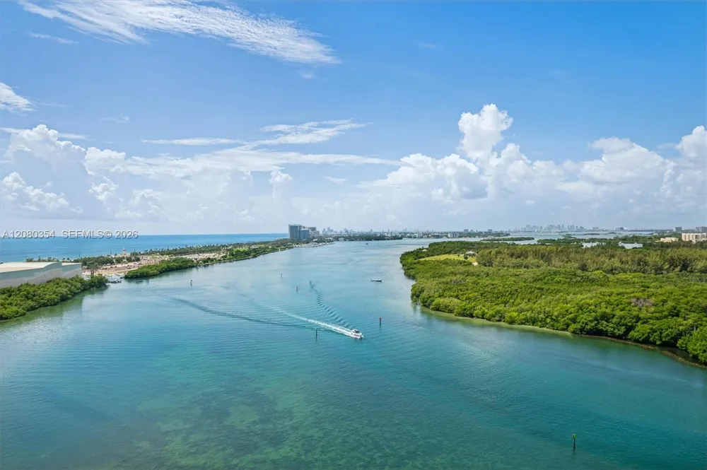 500 Bayview Dr #2122 Sunny Isles Beach, FL 33160