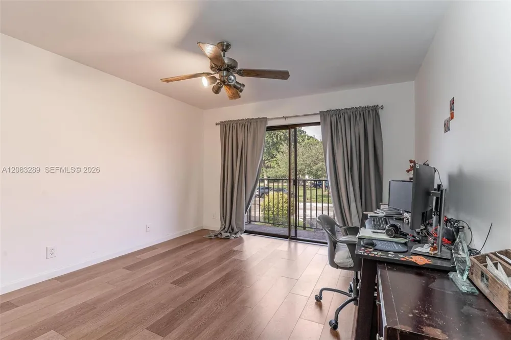 1427 SW 109th Way Davie, FL 33324
