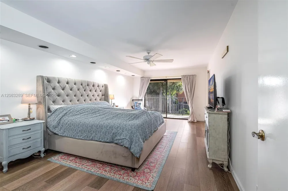 1427 SW 109th Way Davie, FL 33324