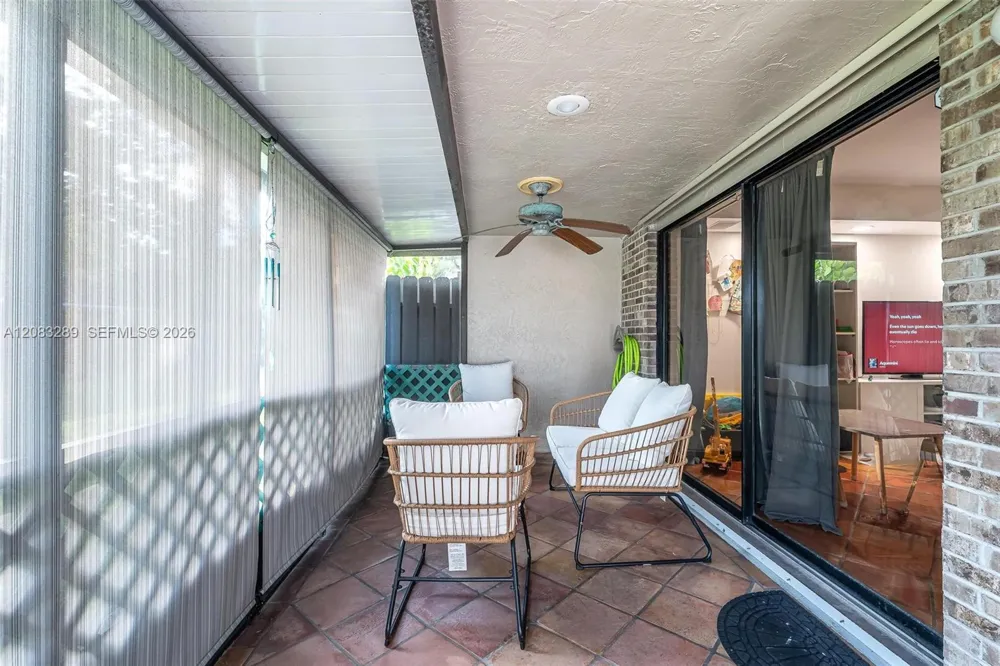 1427 SW 109th Way Davie, FL 33324