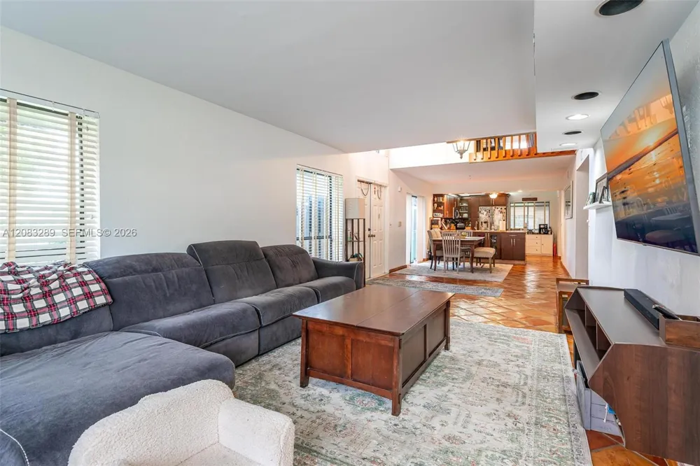 1427 SW 109th Way Davie, FL 33324