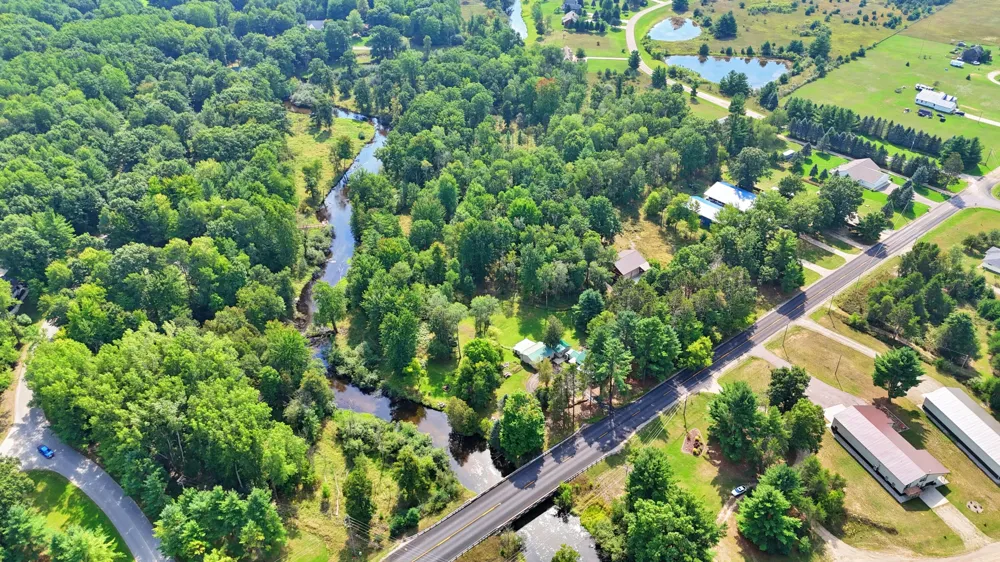 9871 7 Mile Road Stanwood, MI 49346