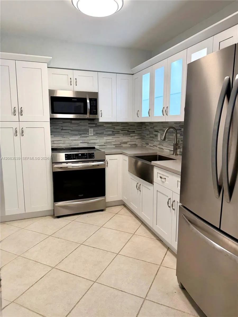 1950 S Ocean Dr #2C Hallandale Beach, FL 33009