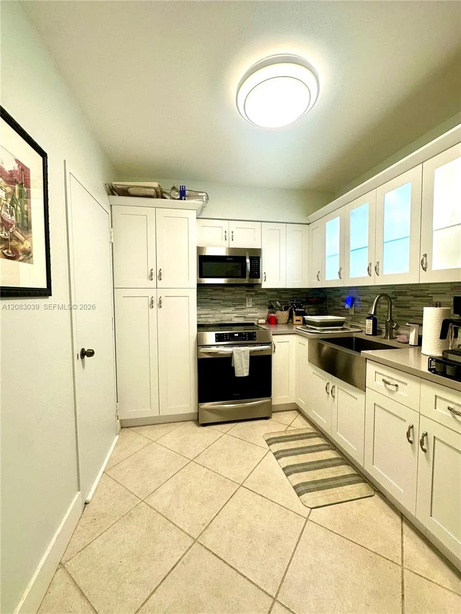 1950 S Ocean Dr #2C Hallandale Beach, FL 33009