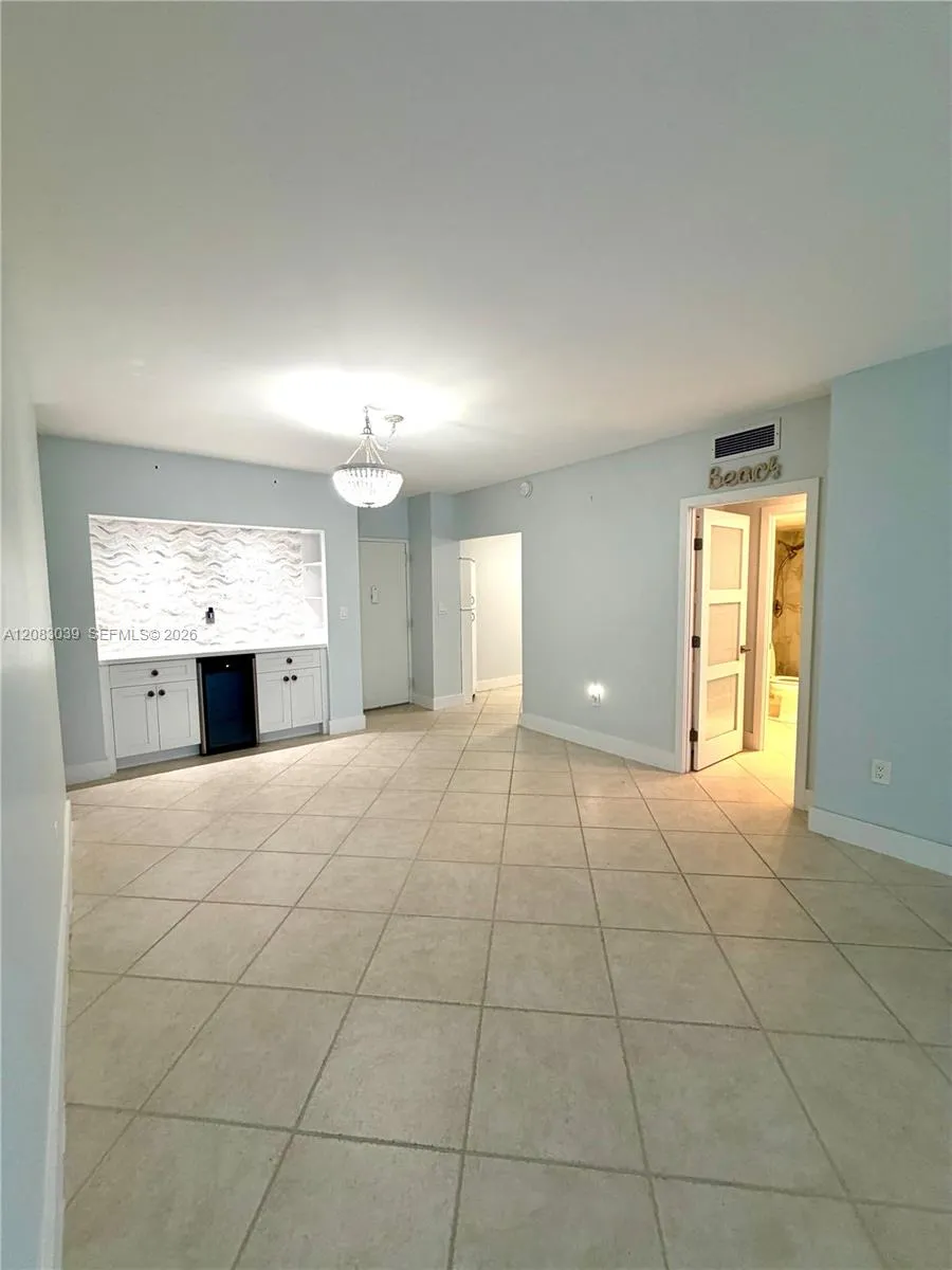 1950 S Ocean Dr #2C Hallandale Beach, FL 33009