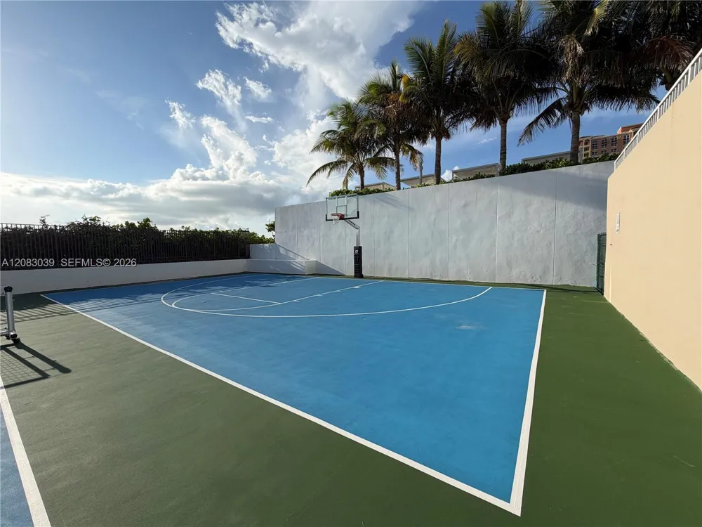 1950 S Ocean Dr #2C Hallandale Beach, FL 33009