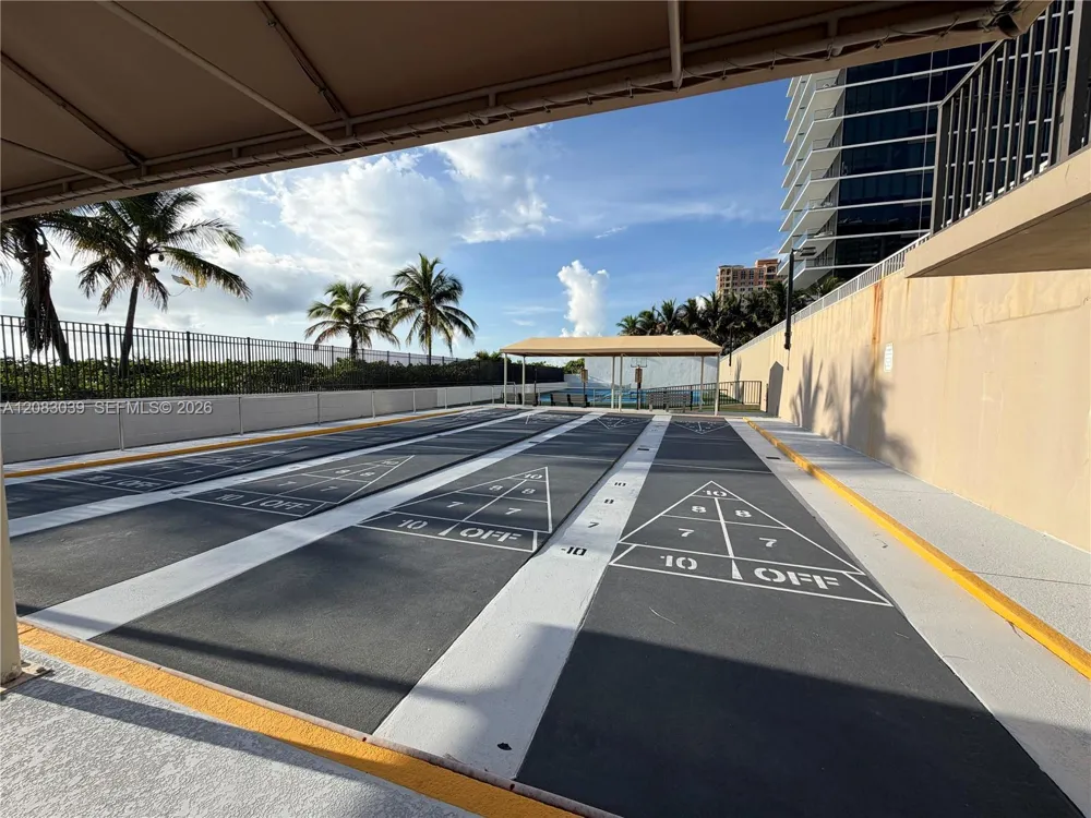 1950 S Ocean Dr #2C Hallandale Beach, FL 33009