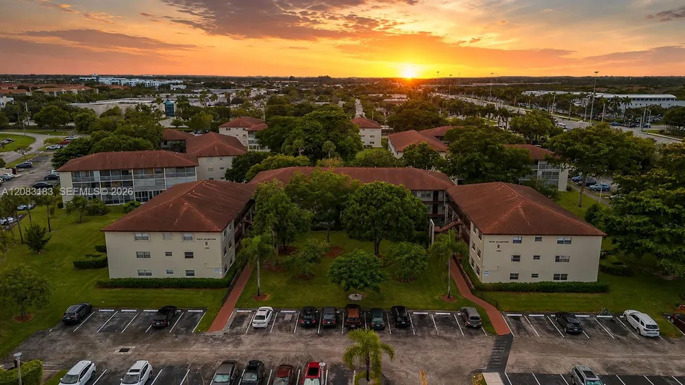 150 SW 134th Way #304R Pembroke Pines, FL 33027