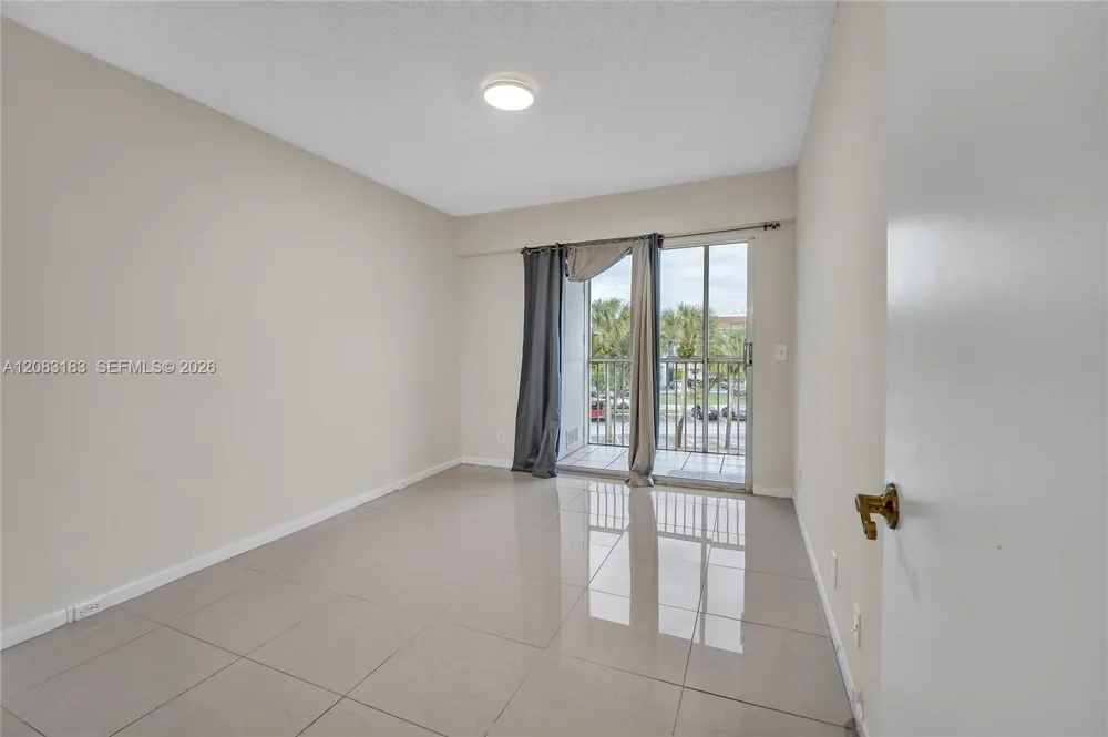 150 SW 134th Way #304R Pembroke Pines, FL 33027