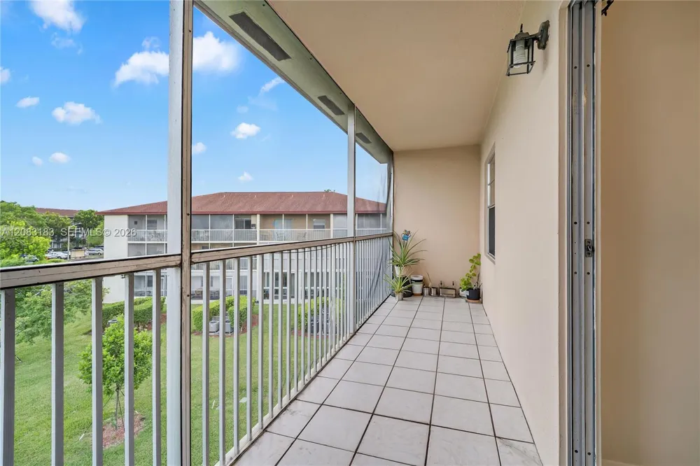 150 SW 134th Way #304R Pembroke Pines, FL 33027