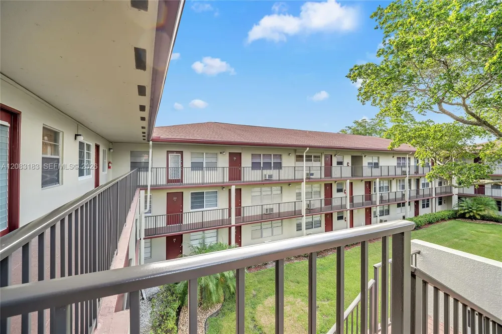 150 SW 134th Way #304R Pembroke Pines, FL 33027
